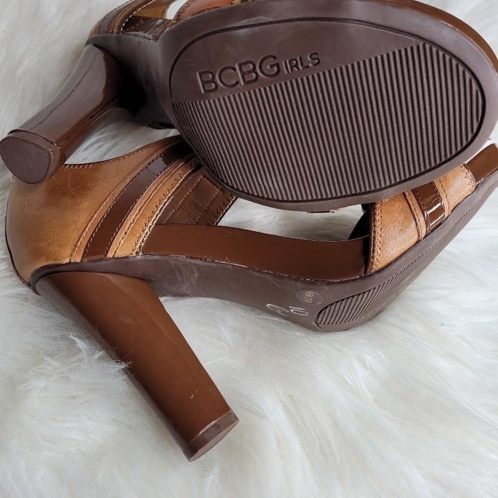 BCBG Brown Pump Heels - Picture 13 of 14